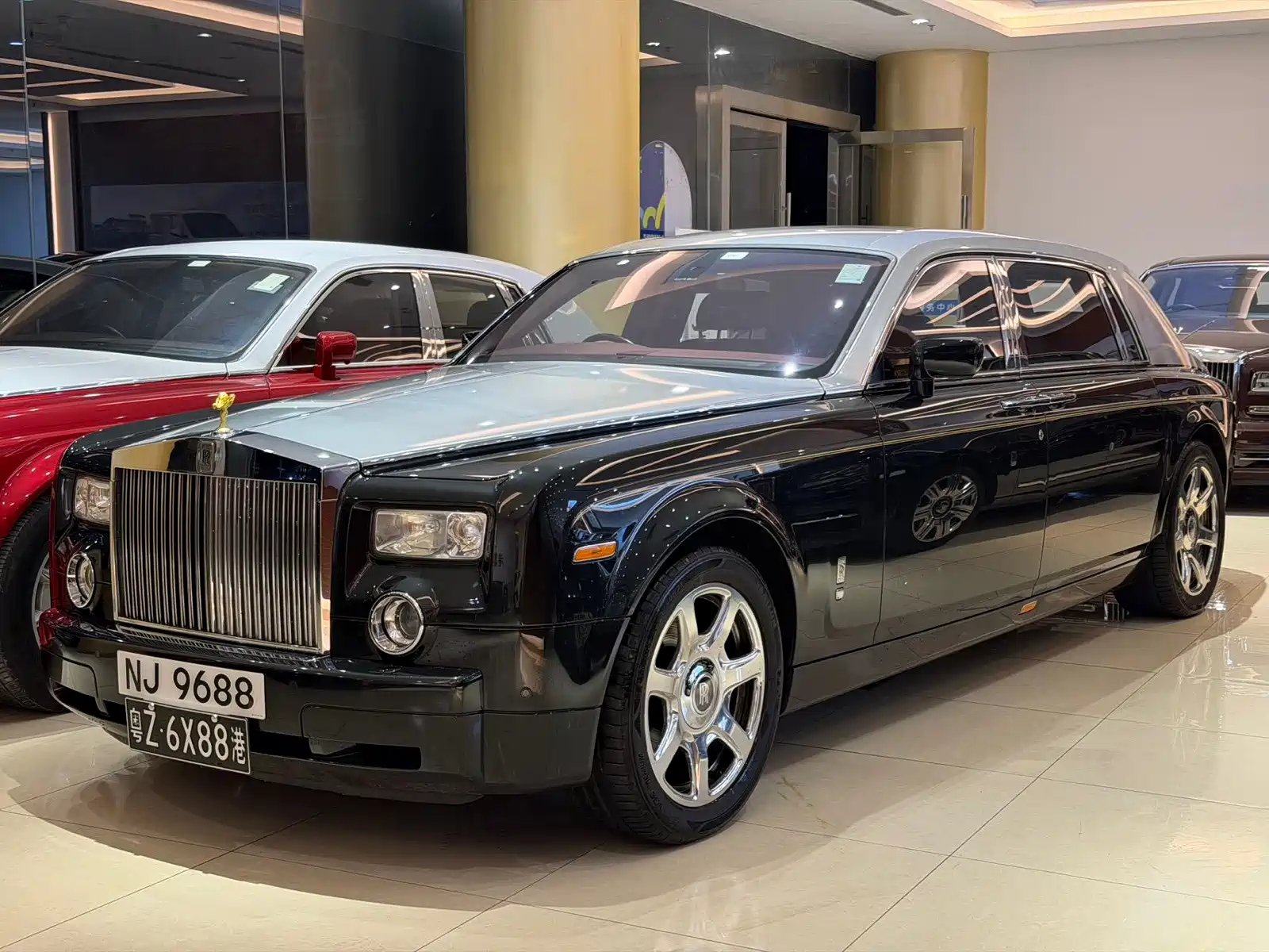 Фото 3 - Rolls-Royce Phantom