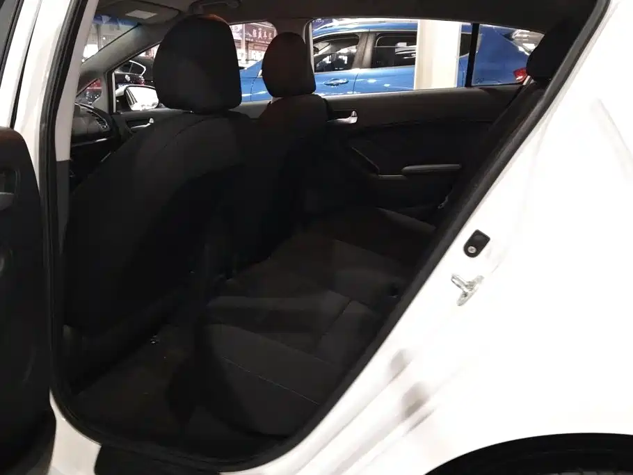 Kia K3S 2014 2014 1.6L Automatic GL