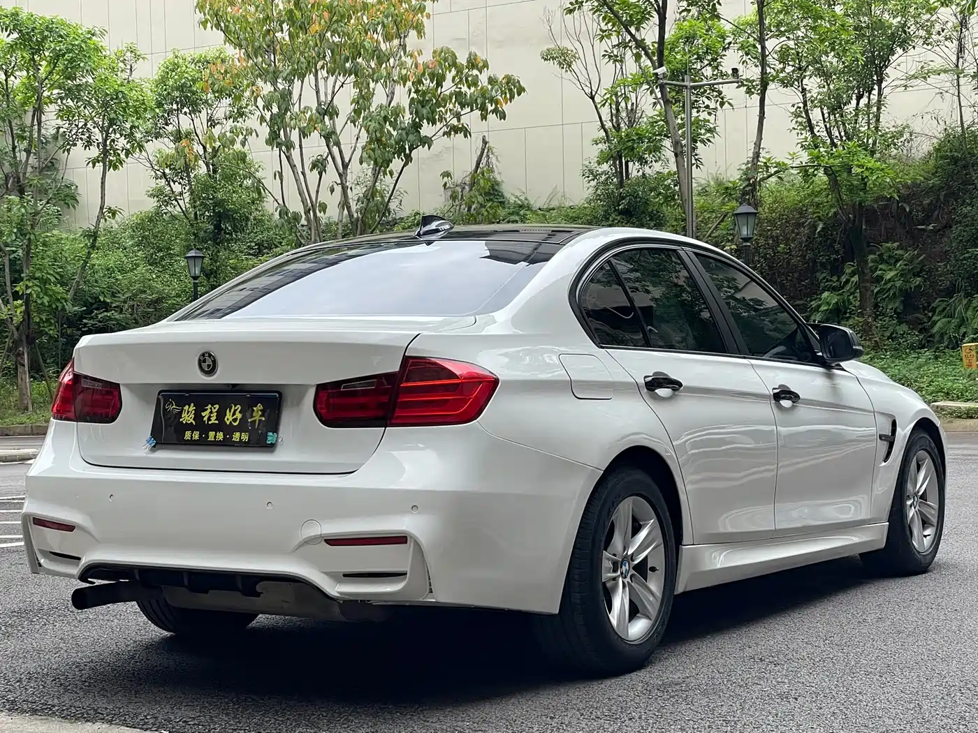 BMW 3 Series 2015 320i Fashion фото 8