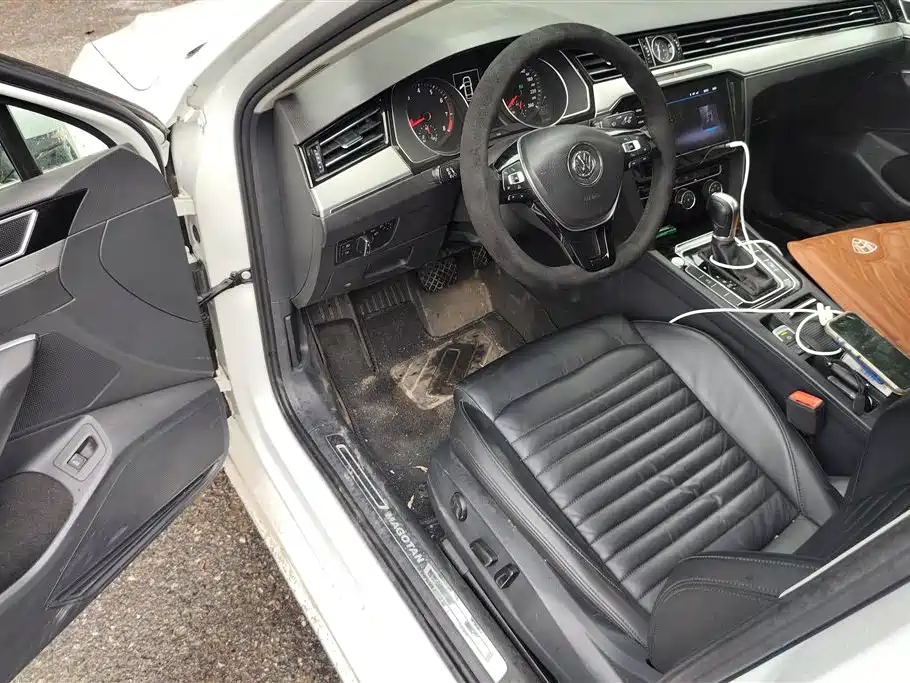 Volkswagen Magotan 2017 330TSI DSG Leading фото 9
