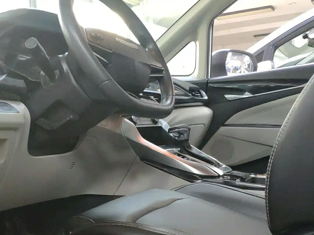 SAIC MAXUS CHASE G50