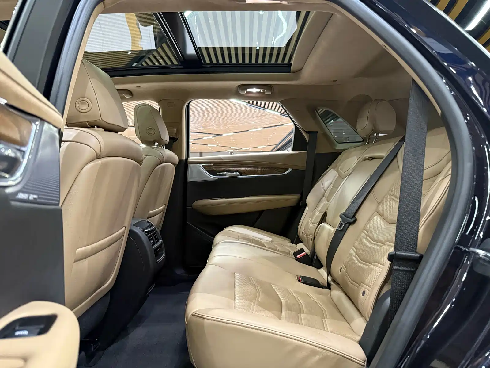 Фото 10 - Cadillac XT5