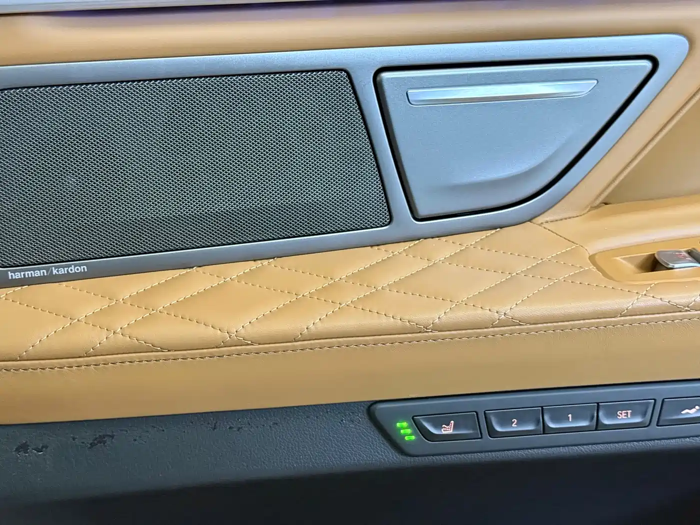 Photo 13 - BMW 7 Series
