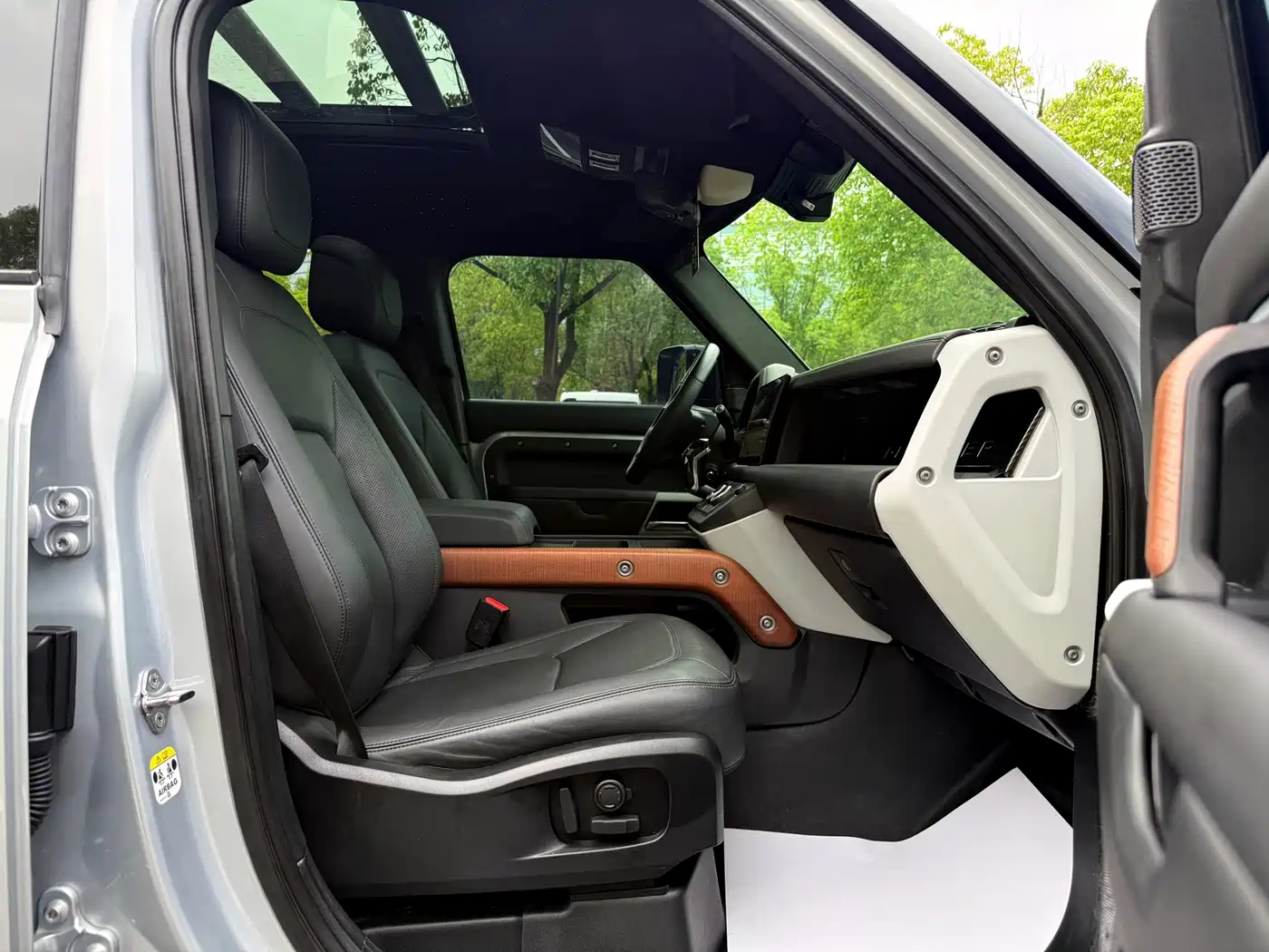 Фото 26 - Land Rover Defender