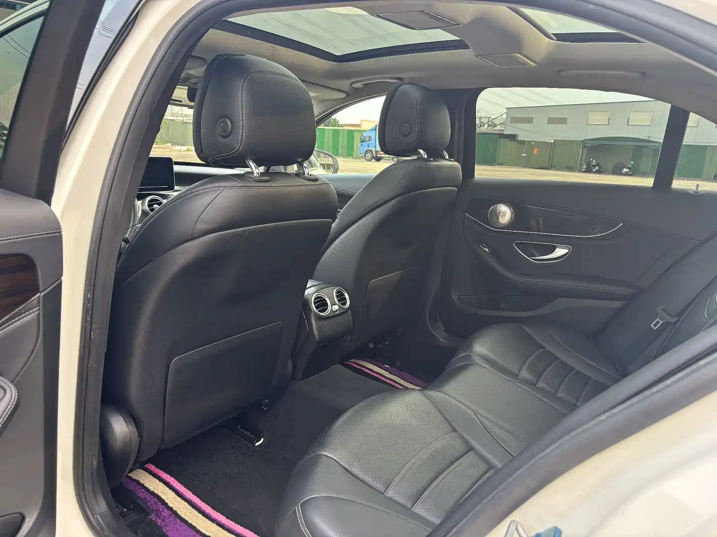 Mercedes-Benz C-Class 2015 Facelift C 200 L фото 10
