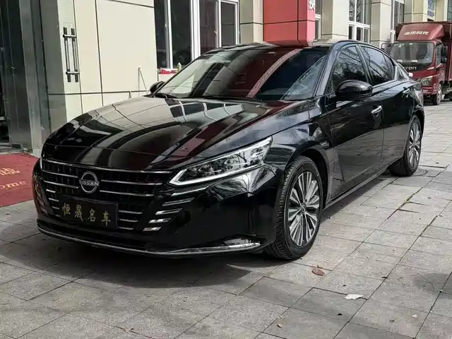 NISSAN TEANA