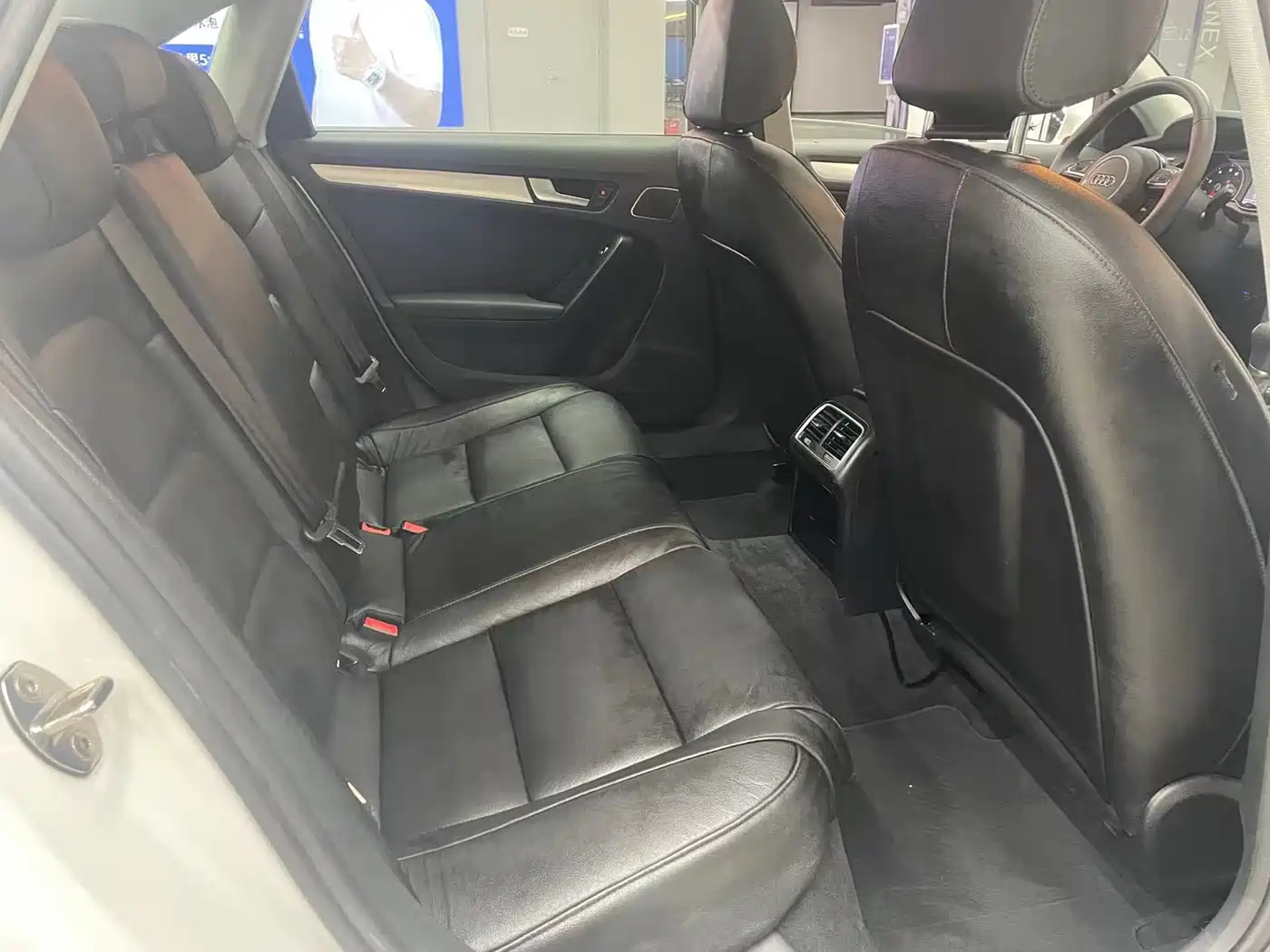 Audi A4L 2015 35 TFSI Auto Standard фото 16
