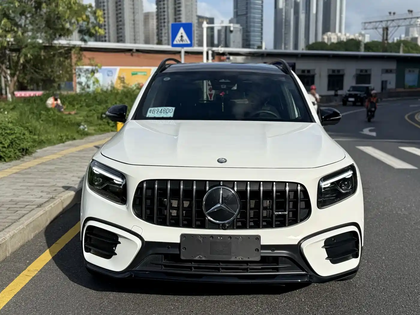 Mercedes-Benz GLB AMG 2024 AMG GLB 35 4MATIC фото 2