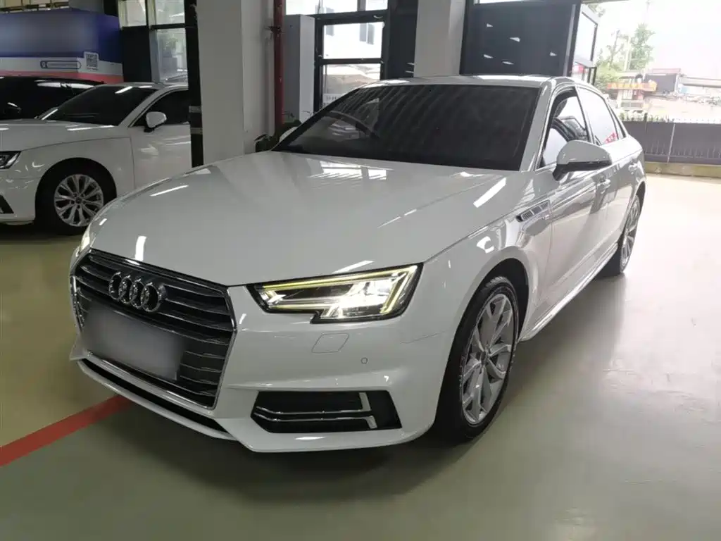 Audi A4L 2018 30th Anniversary 40 TFSI Fashion