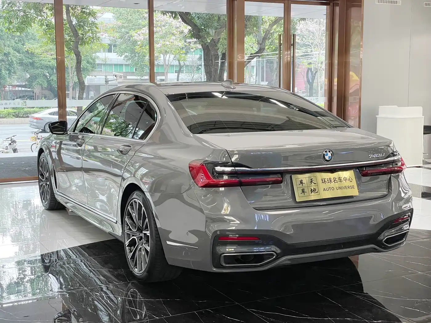 BMW 7 Series 2021 Model 740Li Leading M Sport Package фото 7