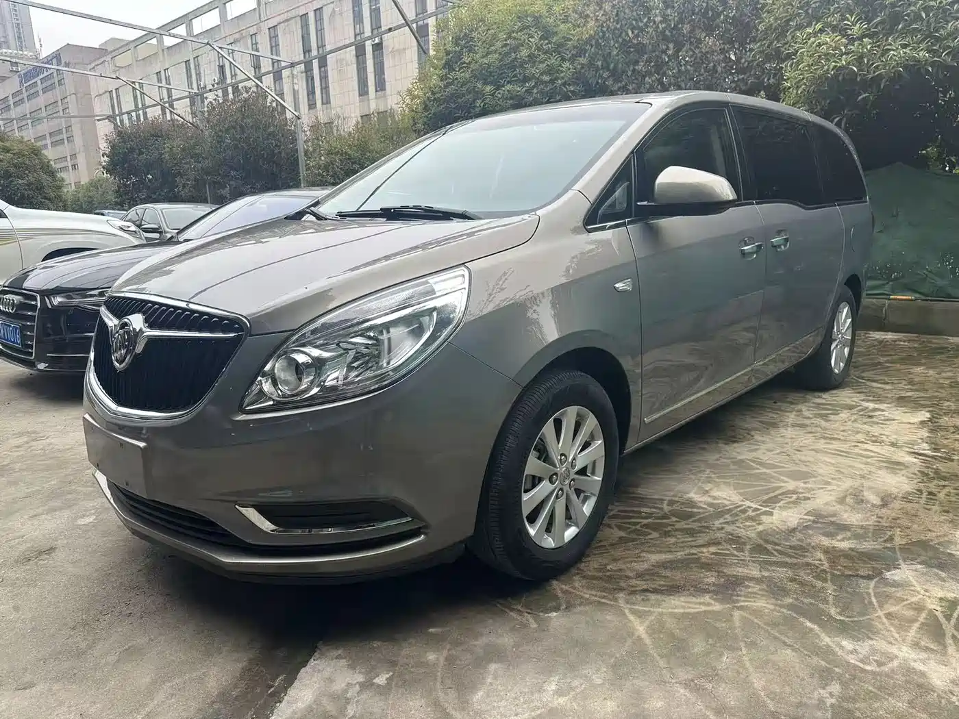 Buick GL8 2018 28T Luxury Model China VI
