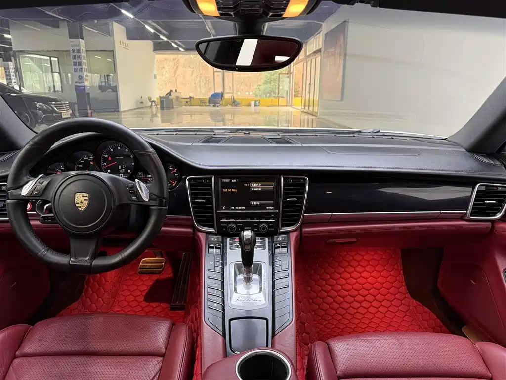 Porsche Panamera 2014 Panamera 3.0T фото 7
