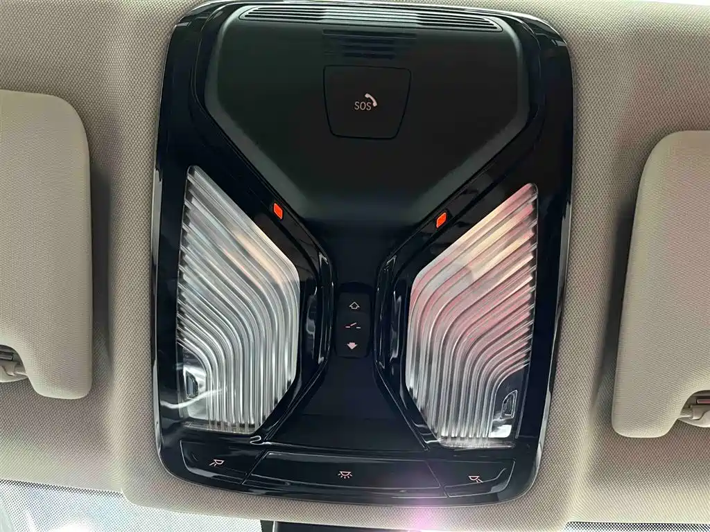 BMW 3 Series 2023 320Li M Sport Package фото 8