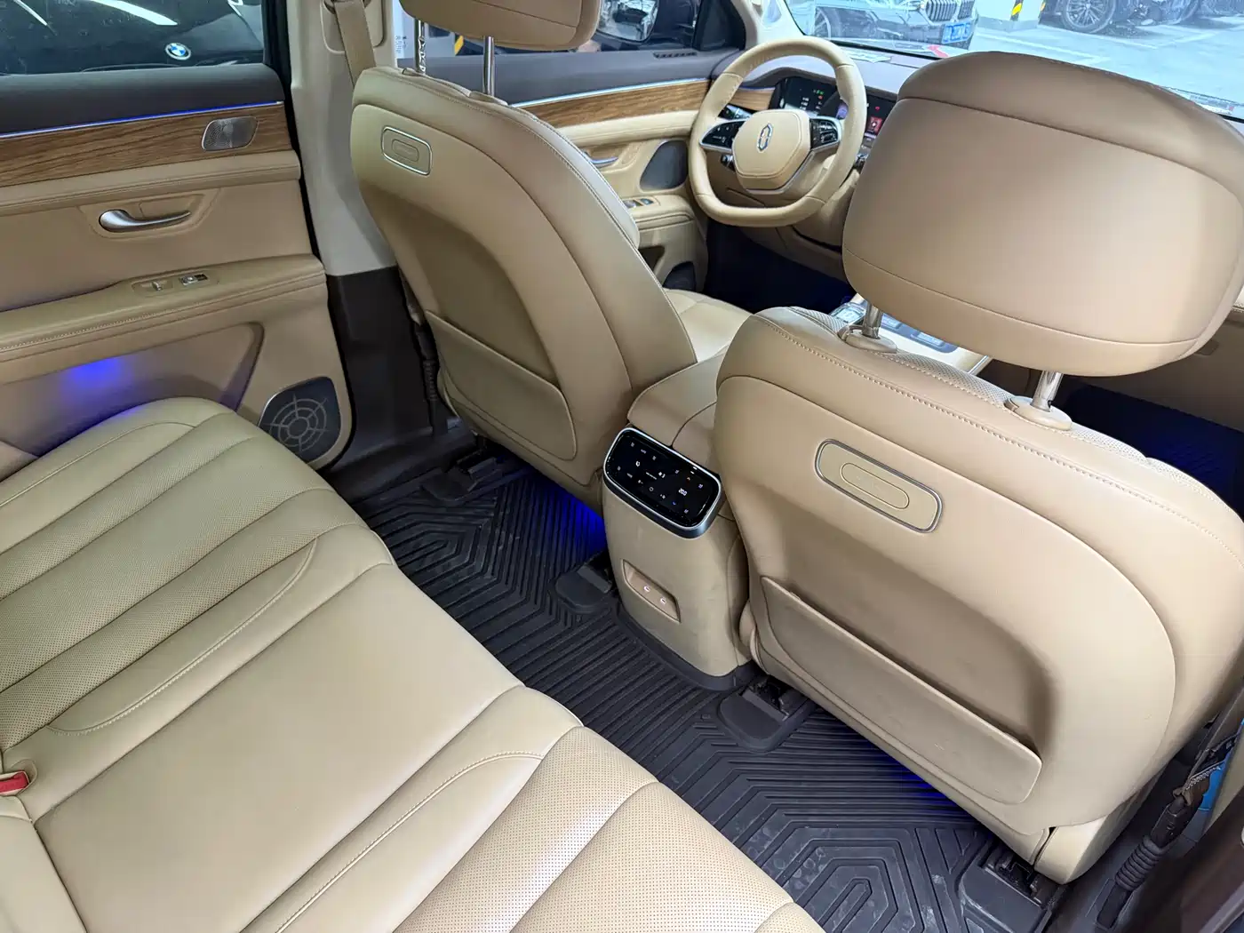 AITO Wenjie AITO M7 2024 1.5T Smart Drive AWD Pro 5-seater фото 7