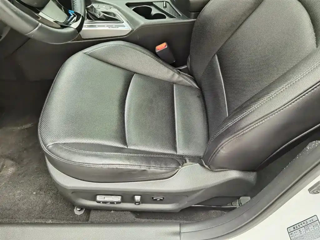 Kia K5 2015 2.0L Automatic LUX фото 20