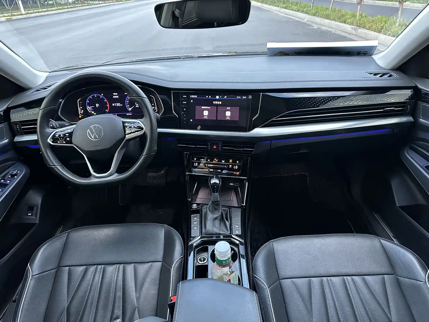 Volkswagen Passat 2023 330TSI Luxury Edition фото 12