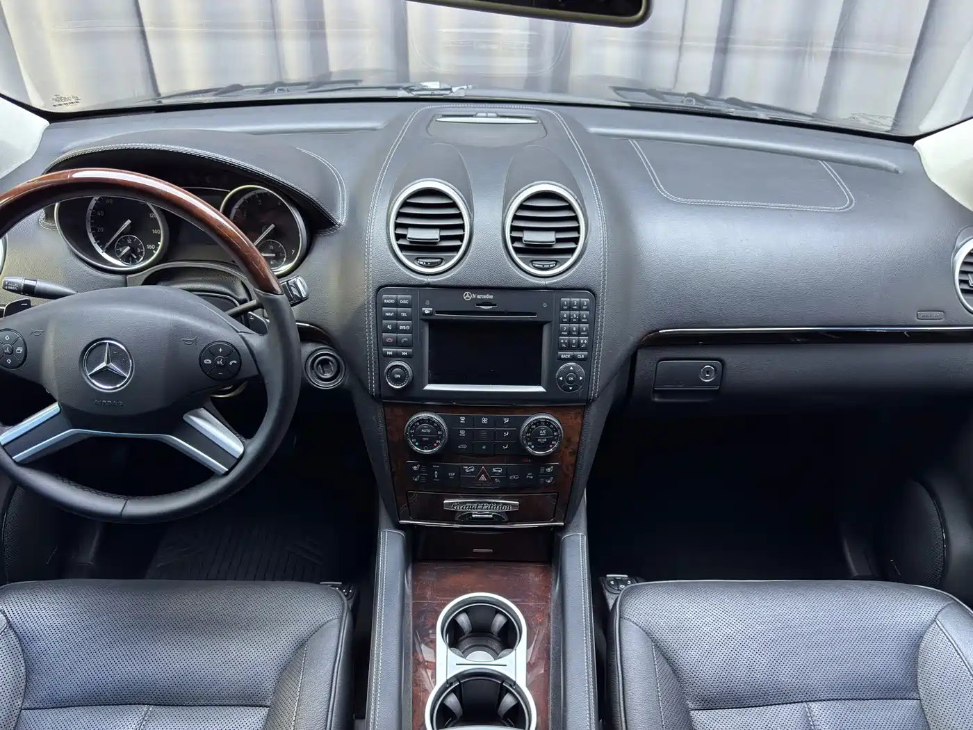Mercedes-Benz GL-Class фото 8