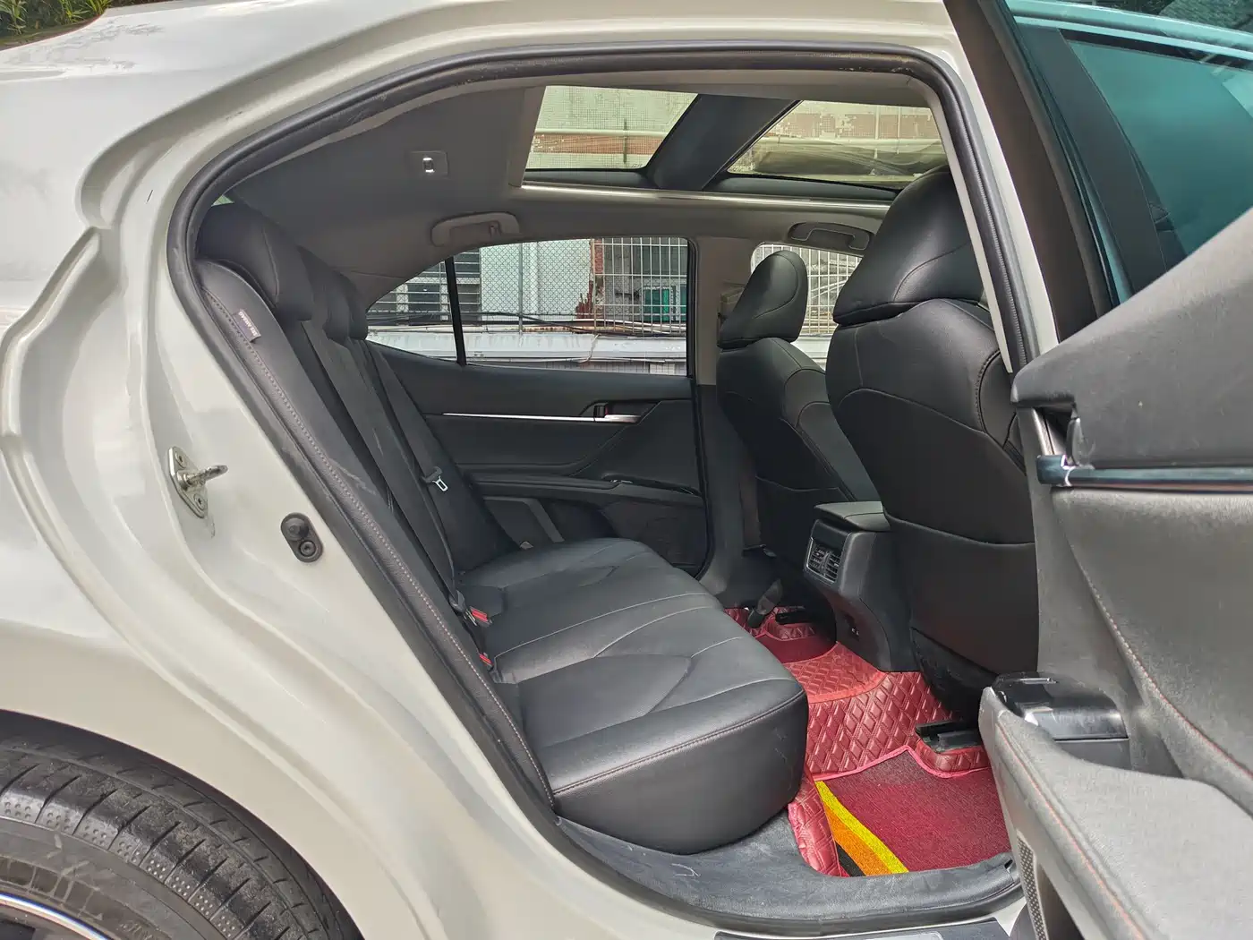 Toyota Camry 2021 2.5G Luxury Edition фото 9