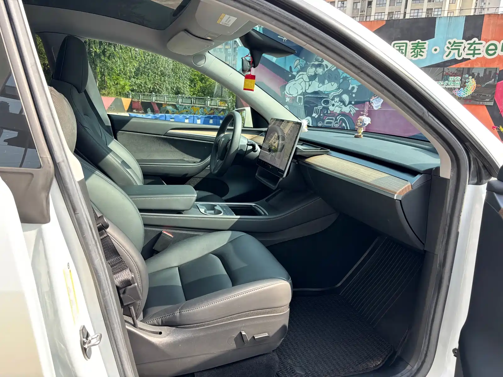 Фото 15 - Tesla Model Y