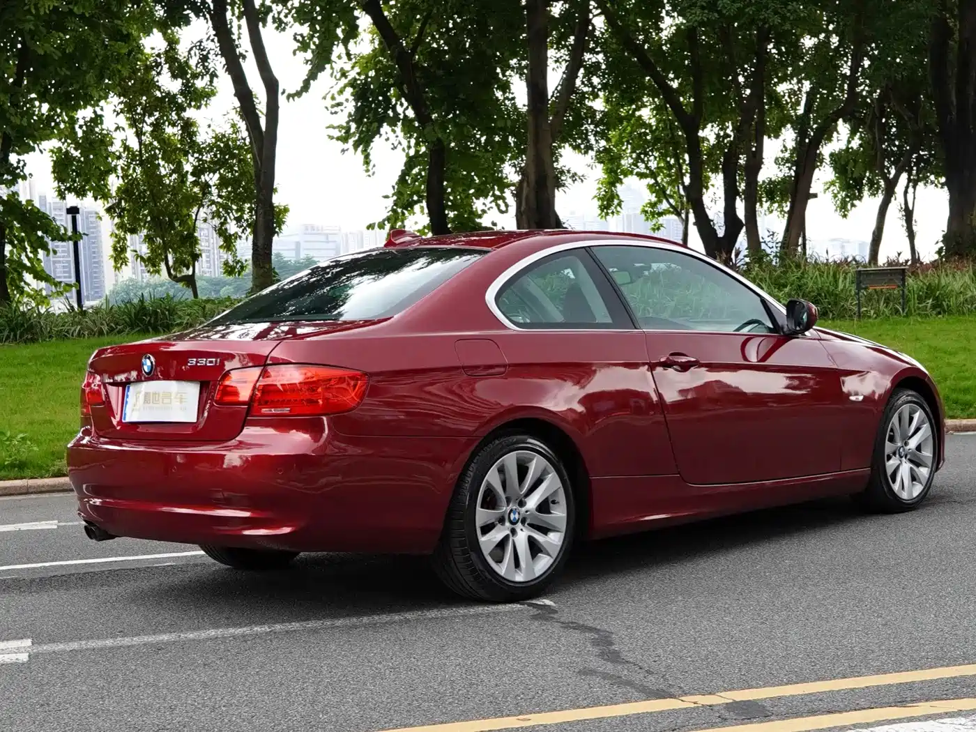 BMW 3 Series (Import) 2013 2011 330i Coupe