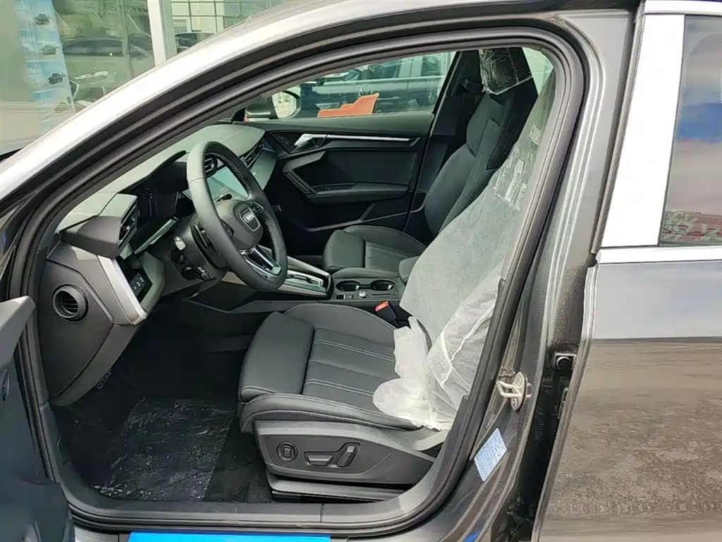Audi A3 2025 Facelift A3L Limousine 35TFSI Flying Joy Edition фото 15