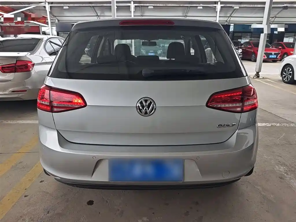 Volkswagen Golf 2015 1.6L Automatic Fashion фото 6