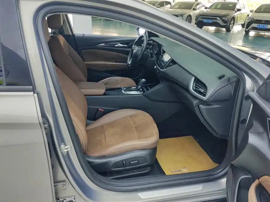 Buick Regal 2017 20T Luxury Model фото 8