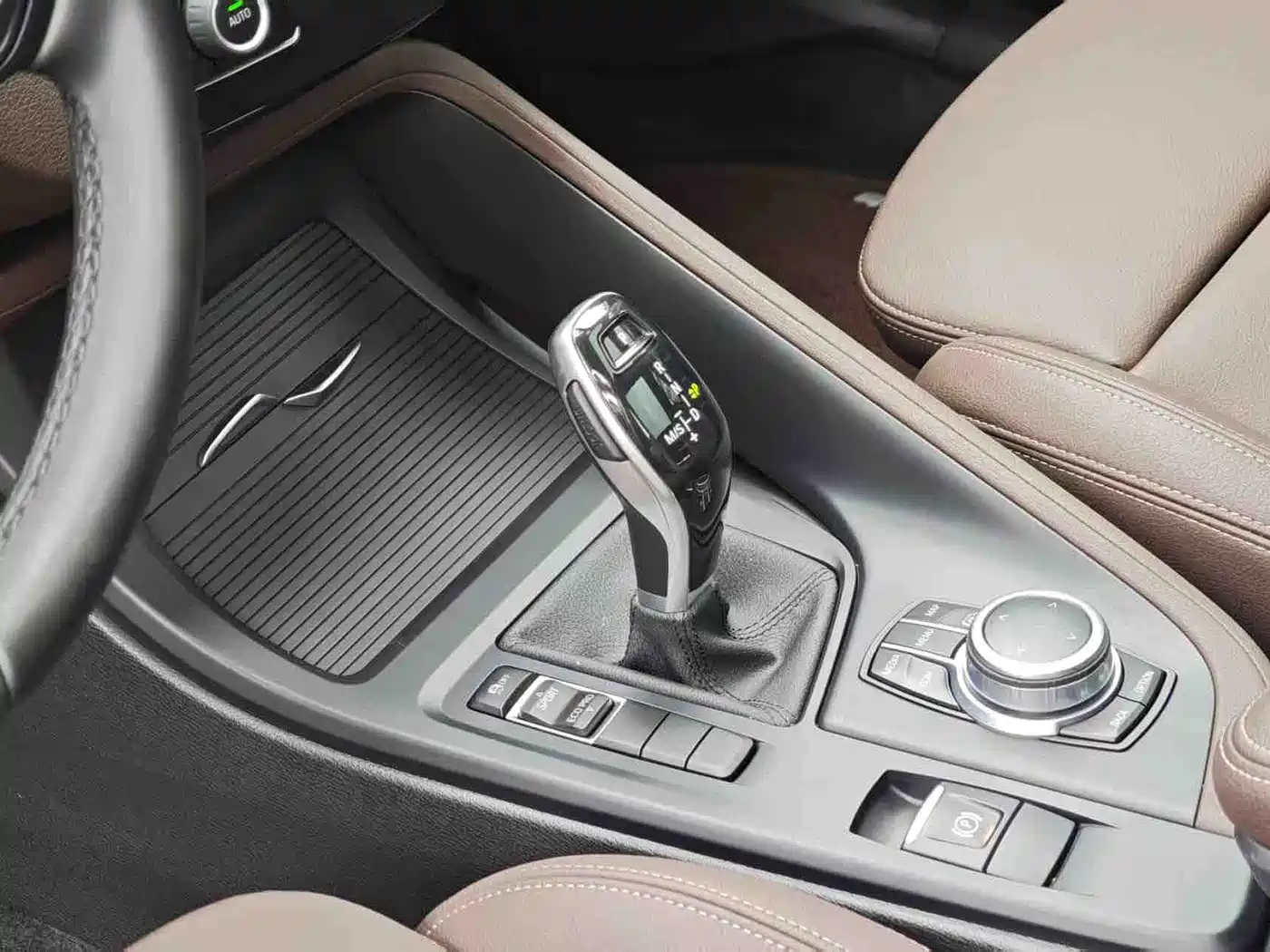BMW X1 2020 sDrive25Li Leading Model фото 4