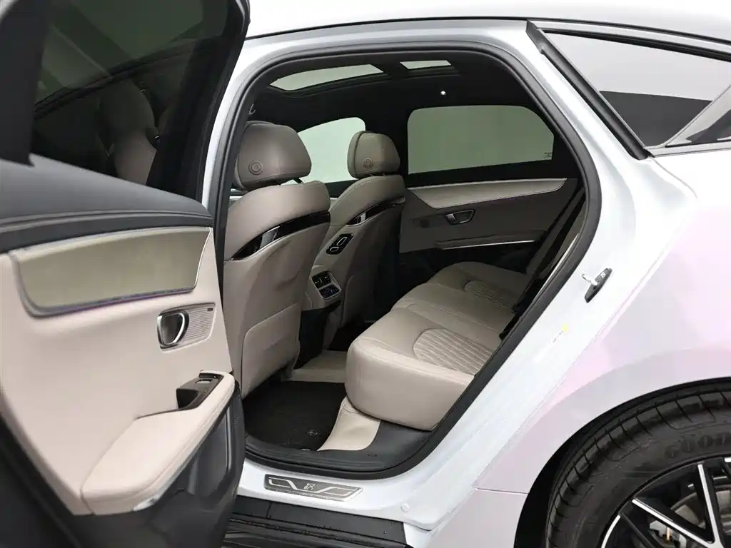 BYD Han 2025 DM-i 125KM Honor фото 13