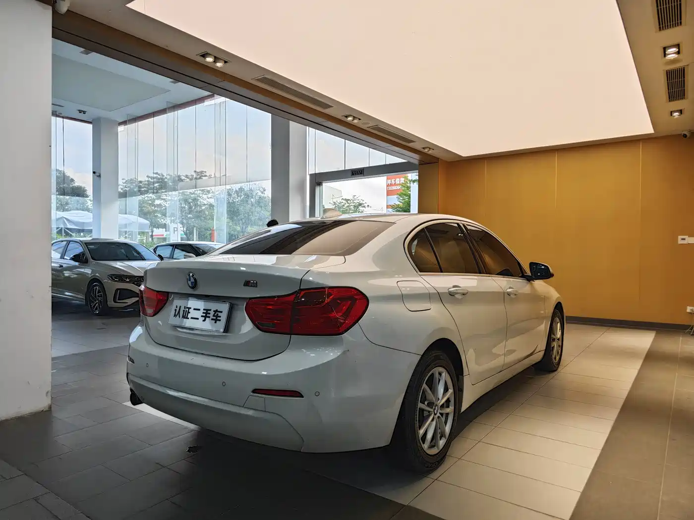 BMW 1 Series 2018 118i Fashion Edition фото 30