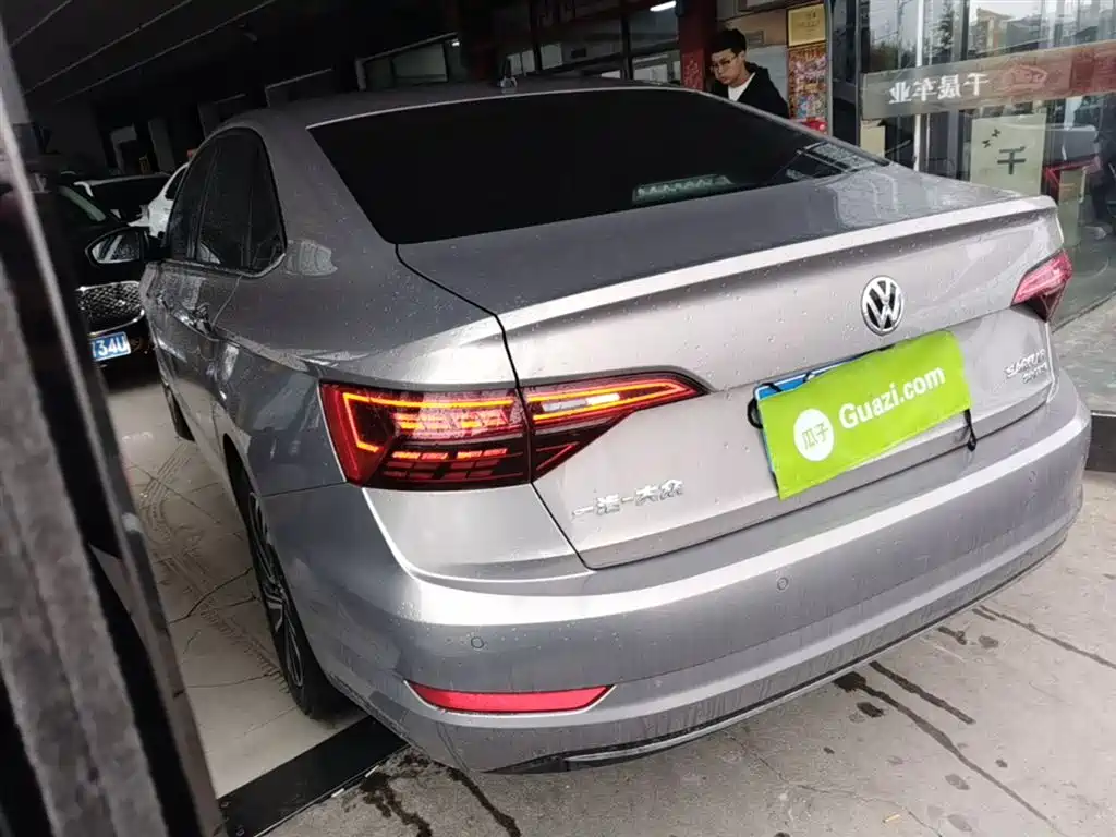 Volkswagen Sagitar 2021 280TSI DSG Surpassing Edition фото 5