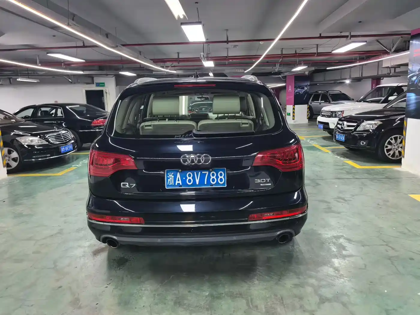 Фото 8 - Audi Q7