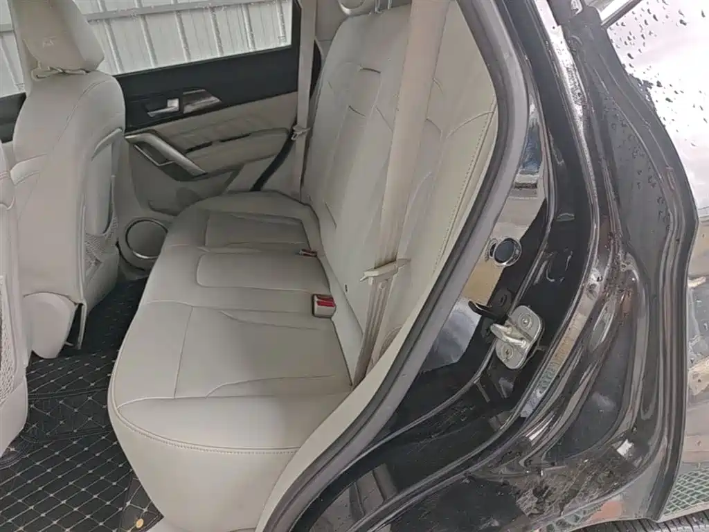 Haval H2 2015 1.5T Automatic 2WD Elite Edition фото 17