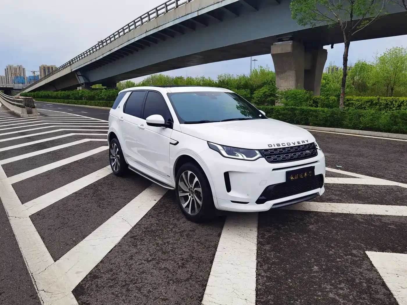 Land Rover Discovery Sport 2021 249PS R-Dynamic S Performance Edition фото 3