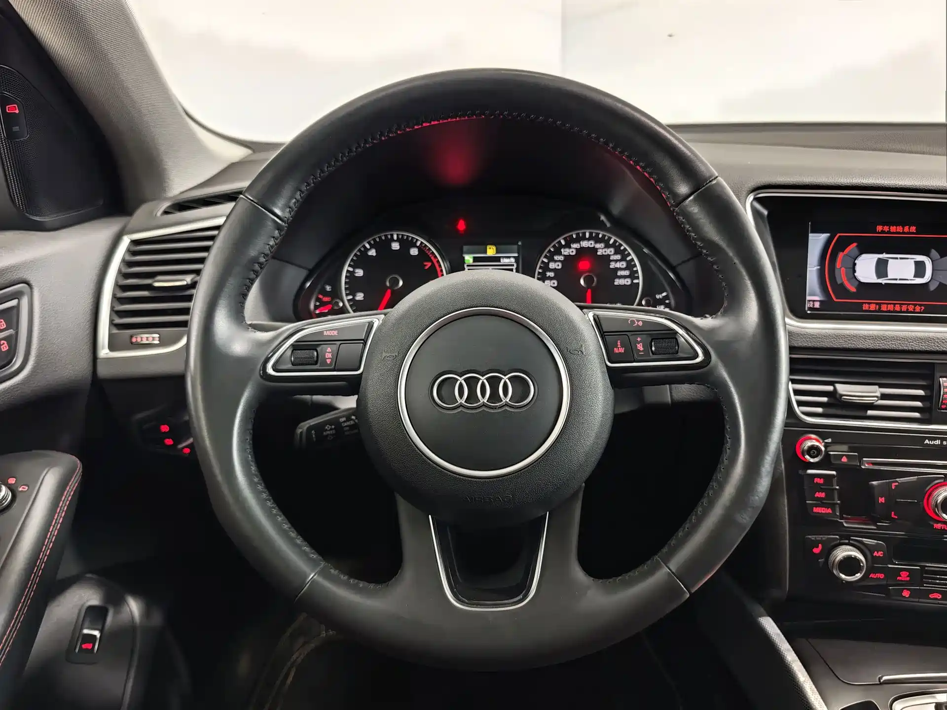 Фото 9 - Audi Q5
