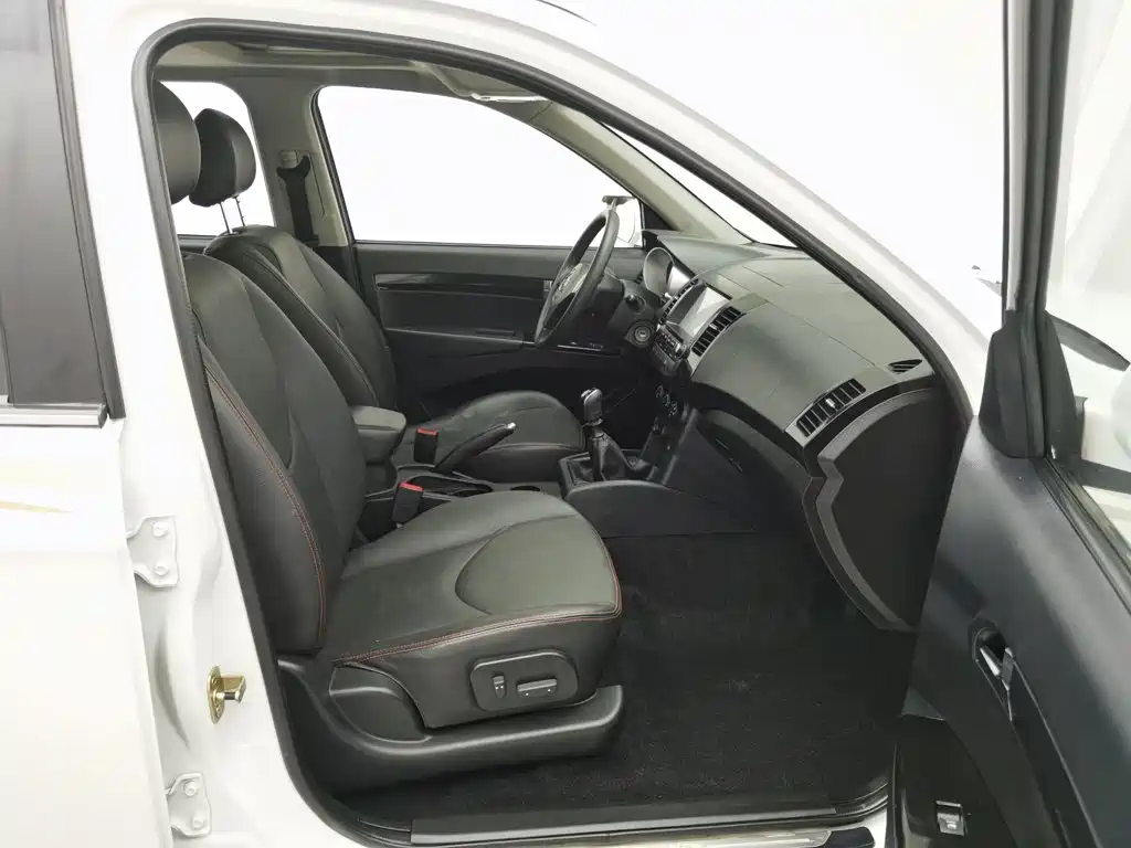 Фото 23 - Landwind X8