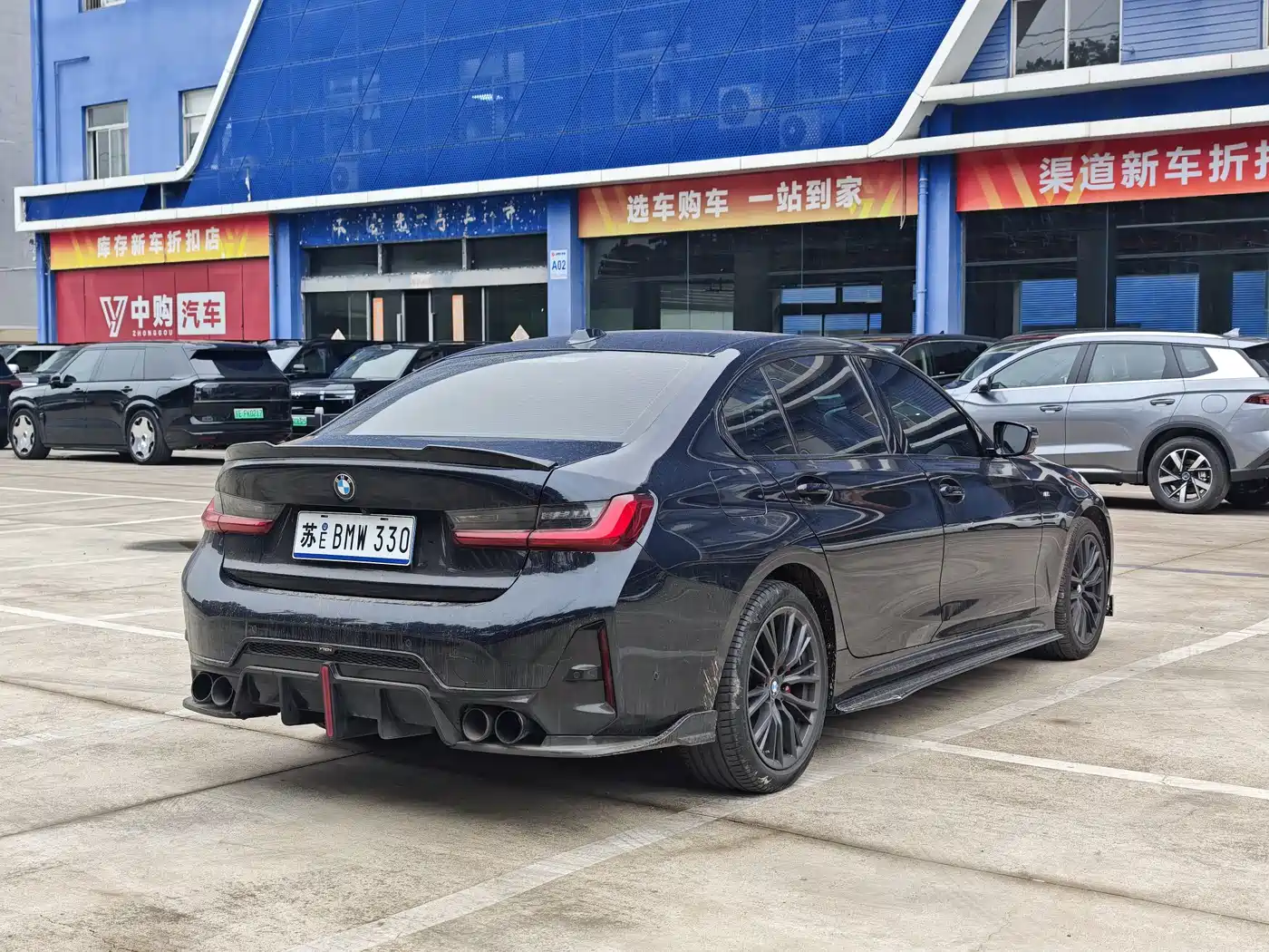 BMW 3 Series 2024 325Li M Sport Shadowline Package фото 16