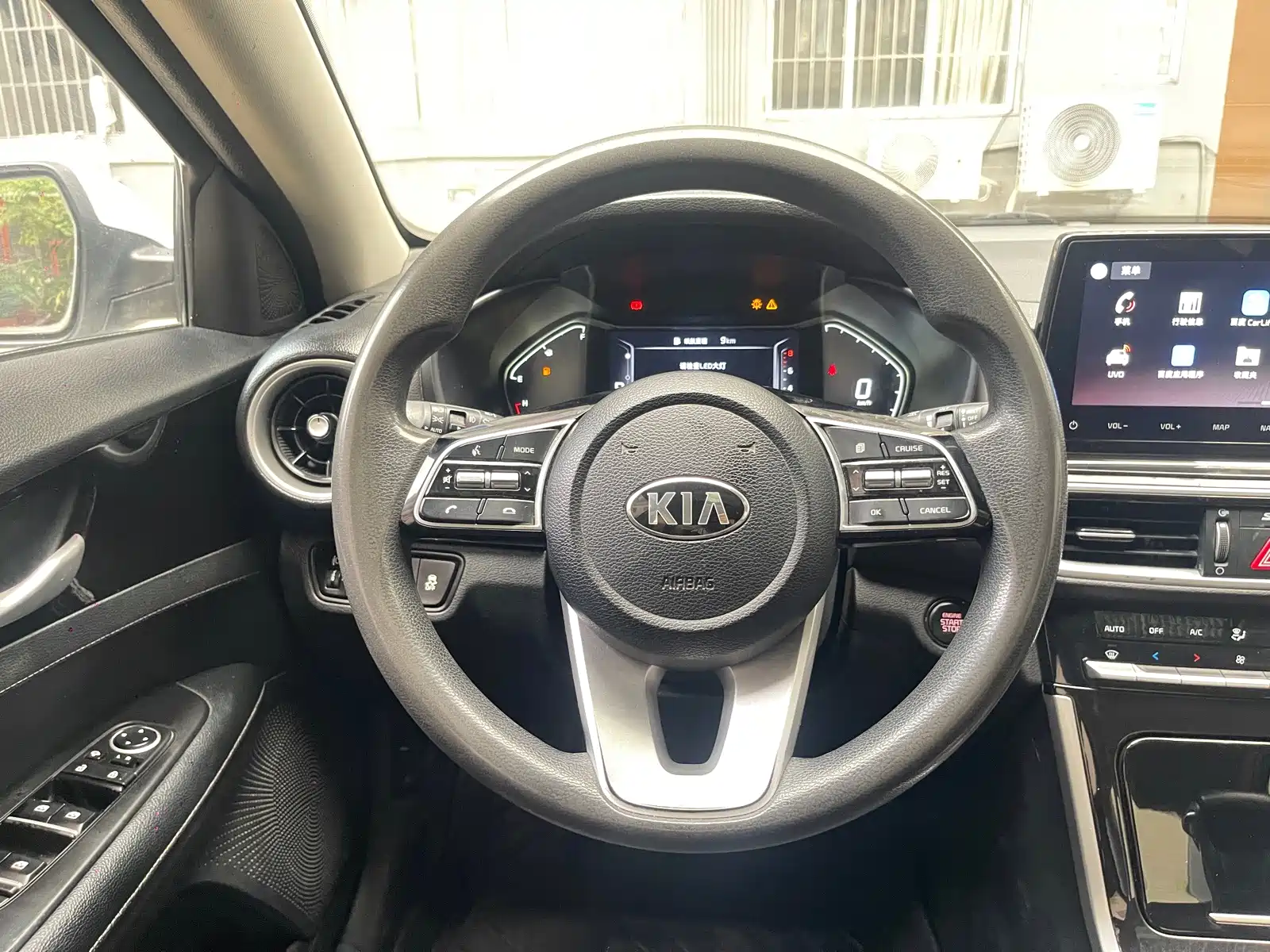 Photo 18 - Kia K3