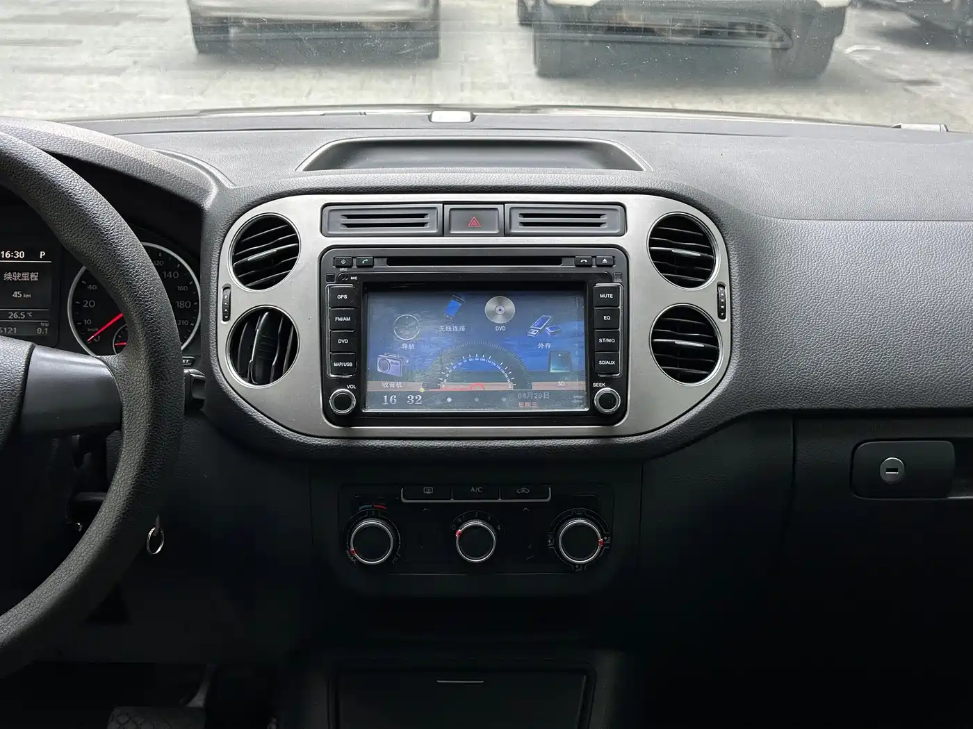 Volkswagen Tiguan 2013 1.8TSI Auto 2WD Trend Edition фото 7