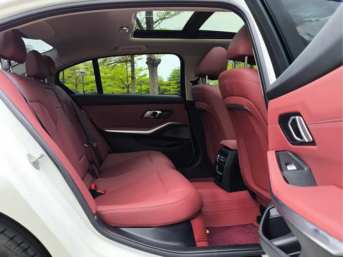 BMW 3 Series 2024 320Li M Sport Package фото 18