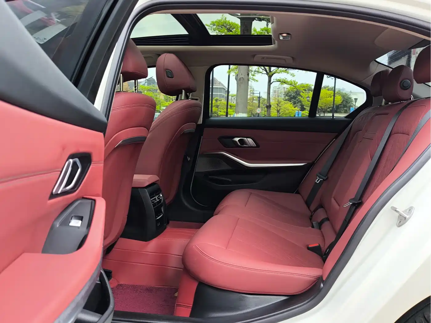 BMW 3 Series 2024 320Li M Sport Package фото 16