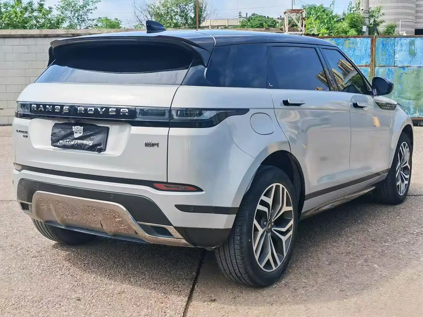 Land Rover Range Rover Evoque 2022 Range Rover Evoque L 249PS R-Dynamic Luxury Edition фото 9