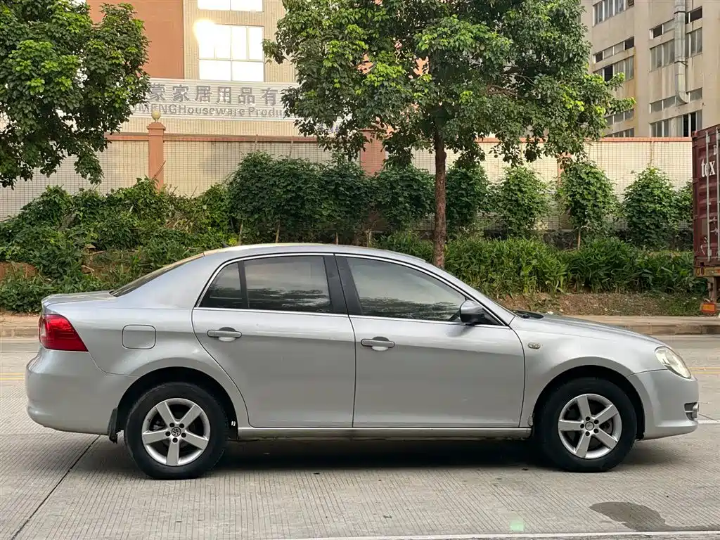 Volkswagen Bora 2008 Model 2.0L Automatic Luxury фото 13