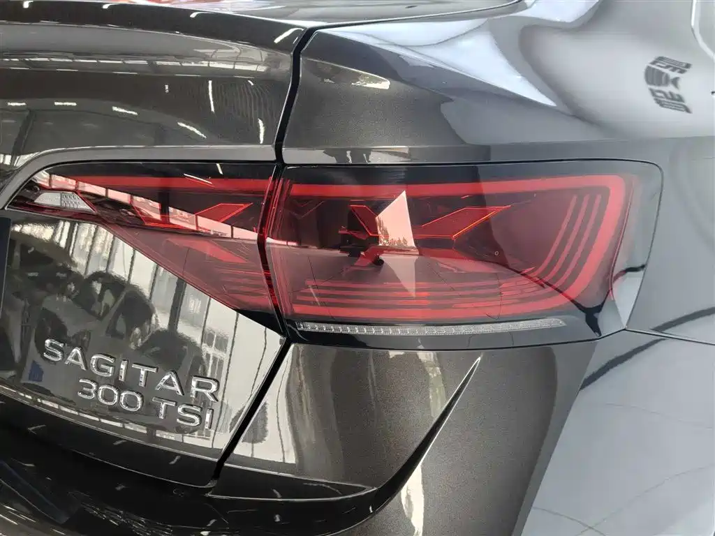 Volkswagen Sagitar 2025 Facelift 300TSI DSG Beyond Edition фото 9