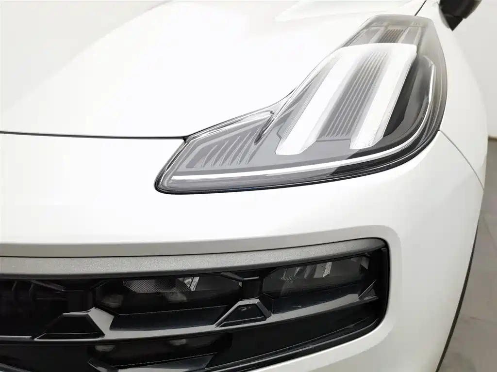 Lynk & Co 06 2023 Remix 1.5T Power Pro фото 7
