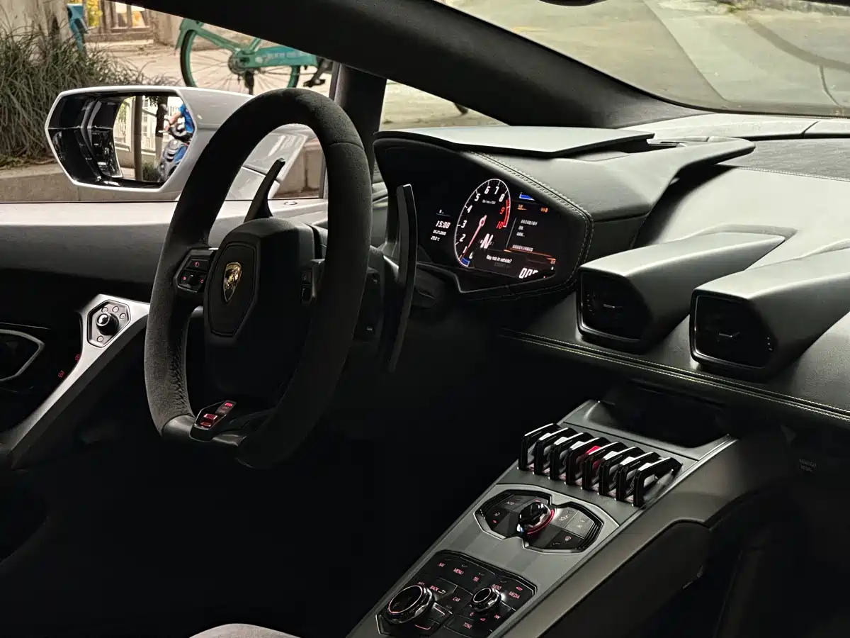 Lamborghini Huracán 2016 Huracán RWD Coupe фото 6