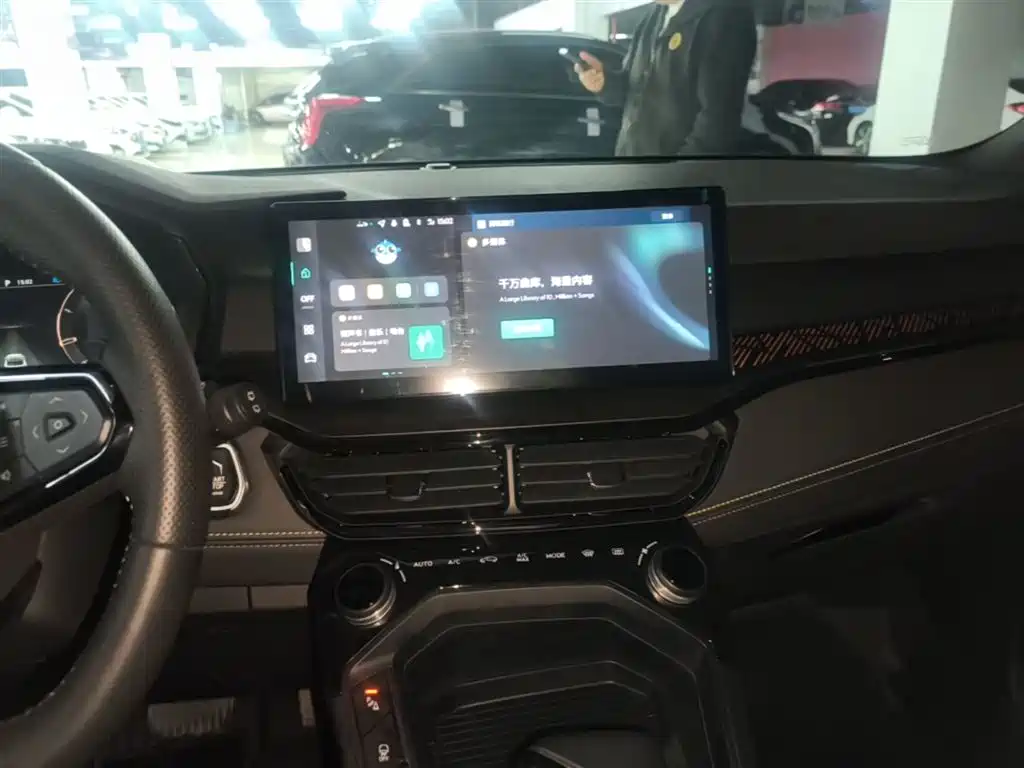 Lynk & Co 06 2023 Remix 1.5T Power Halo фото 13