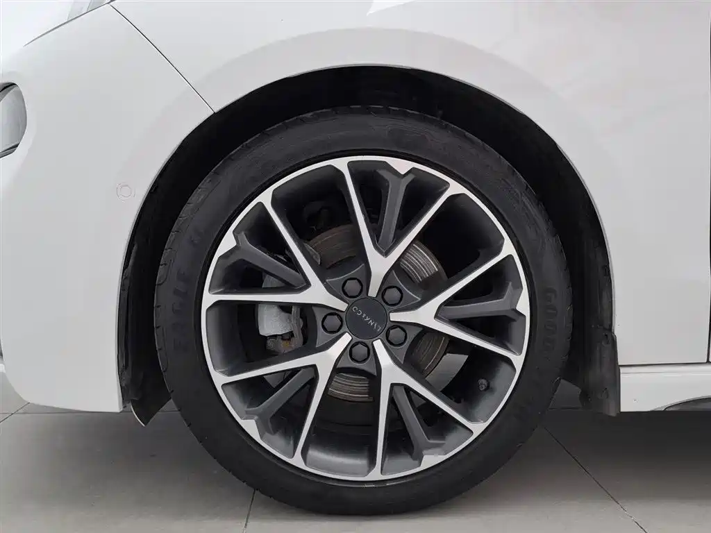 Lynk & Co 03 2022 1.5TD DCT Power Pro фото 17