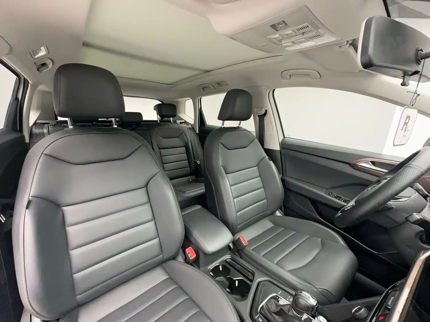 Volkswagen Tharu 2021 Model 280TSI 2WD Comfort Edition фото 16