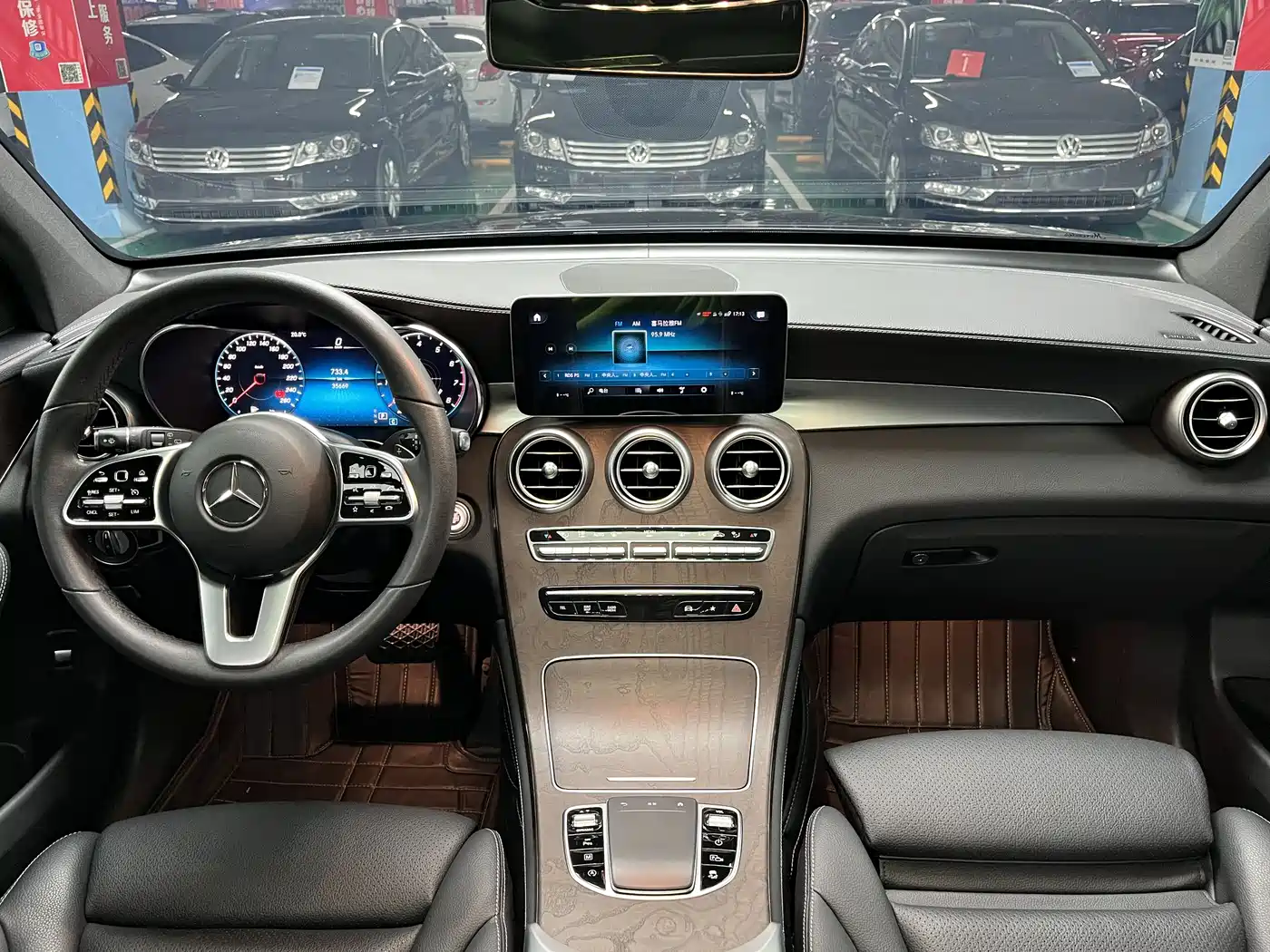 Mercedes-Benz GLC 2020 Facelift GLC 300 L 4MATIC Dynamic фото 16